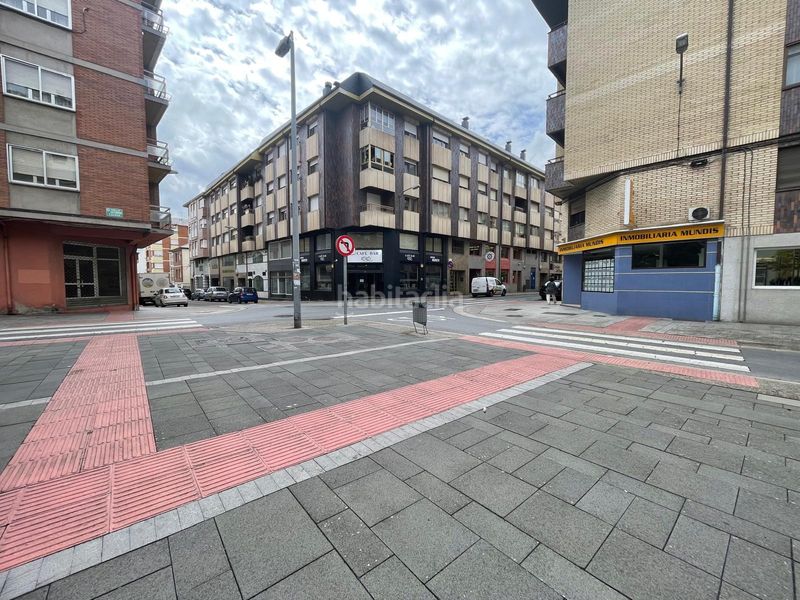 Foto 095cf69b-a8b4-445c-9558-8093b1e06a7f. Local comercial a Zona Alta Ponferrada