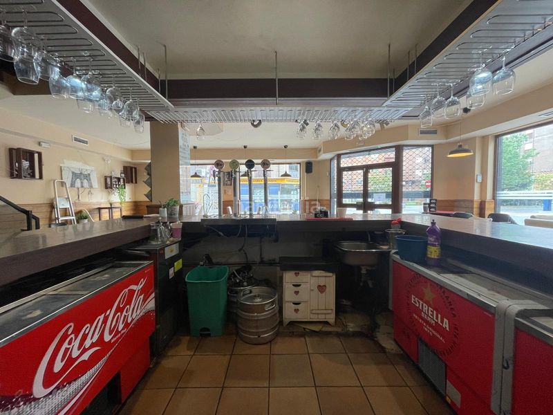 Foto 3fdee1c2-db5f-4cfc-aa4c-a875ca8cefdc. Local comercial a Zona Alta Ponferrada