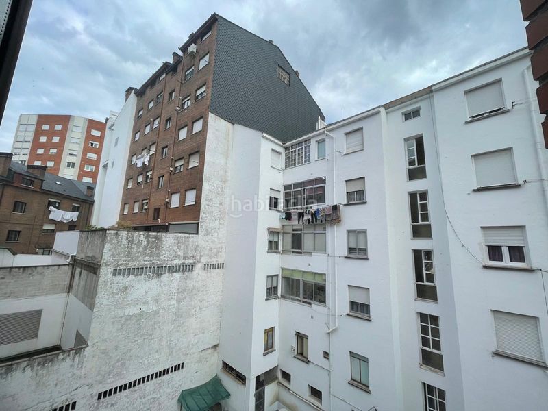 Foto fe644827-fb39-4d7a-b52b-d6fb155cc496. Pis amb calefacció aparcament a Zona Alta Ponferrada