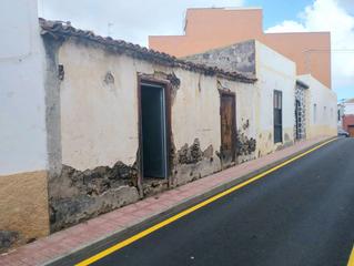 Masia a Arona Pueblo. Casa antigua a reformar en el centro de arona  oportunidad única