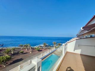 Location Appartement à Playa de San Juan. Alquiler piso en playa san juan con piscina y vistas al mar