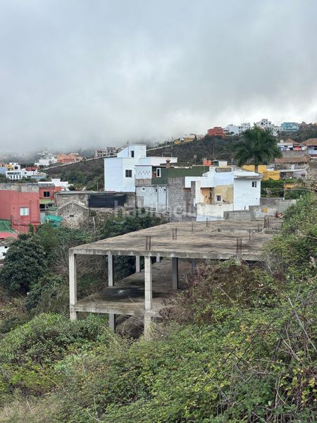 Foto 8f7545d7-f38b-4743-9ad7-d93dc2cb572f. Edifici a Guancha (La)