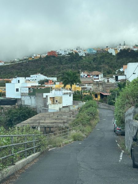 Foto d13ae985-e2e8-42e6-82de-e26c636ffef9. Edifici a Guancha (La)