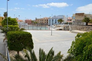 Pis a Guargacho. Se vende amplio piso vpo en guargacho, san miguel de abona