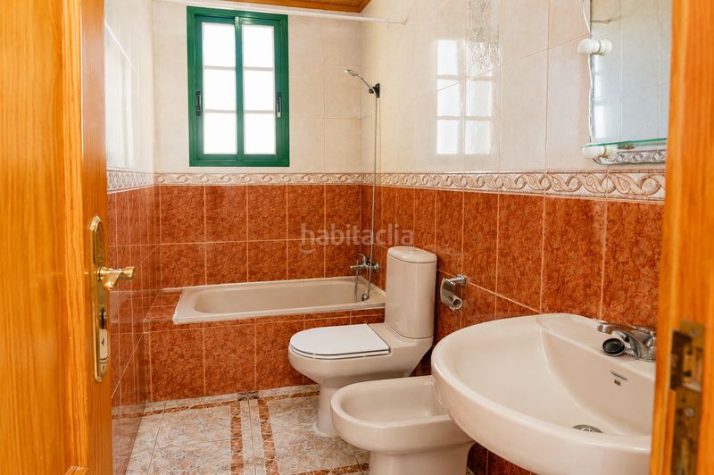 Foto c2db60ce-95ee-42da-b32b-f1748d6582fa. Pis a Buzanada Arona