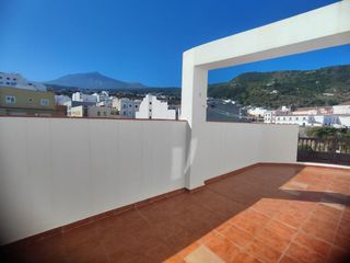Piso en Icod de los Vinos pueblo. Se vende magnífico piso con terraza en núcleo de icod de los vin