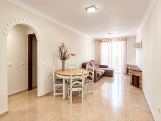 Flat in Valle San Lorenzo. Luminoso piso de 2 habitaciones con piscina, garaje y trastero e