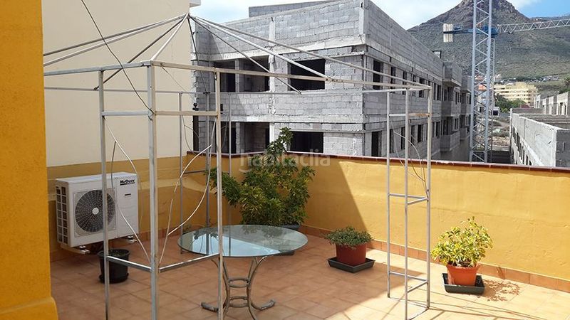 Foto 90d53754-ce0b-44c3-a35c-507f17815580. Edifici a Cabo Blanco Arona