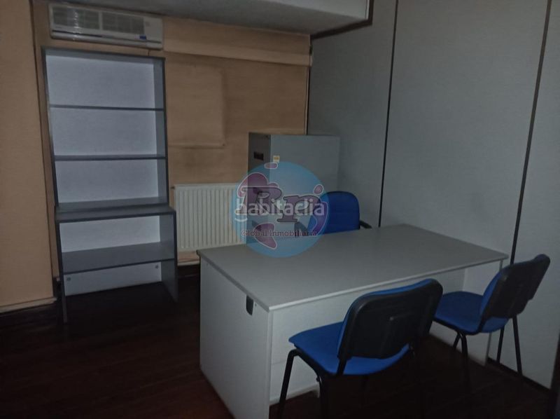 Foto 3f12e0f1-5c12-4588-a4e4-bd4db7fa2865. Büro mit heizung in Centro Ciudad León