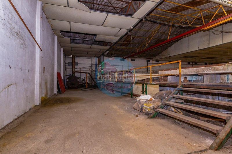 Foto 9bee59cd-758d-40ef-9cf4-745e5d6ce355. Nau industrial a Zona Alta Ponferrada