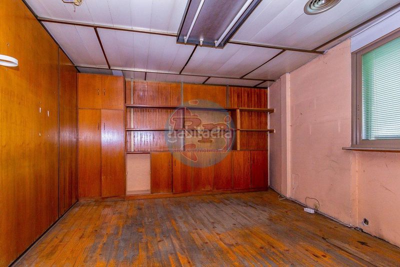 Foto b71a70b6-4c1a-4b59-bba9-80526cd26e67. Nau industrial a Zona Alta Ponferrada