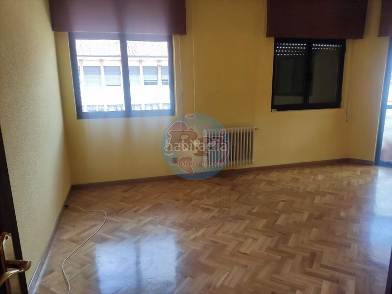 Foto a1c8a501-b041-4b3e-9c4a-bc4974d5d946. Flat with heating in Astorga