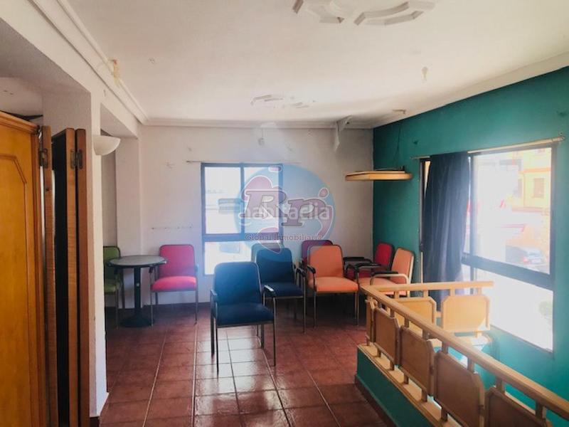 Foto 58c5e6c0-6d70-4261-b0b5-2496a482035b. Chalet con riscaldamento in Casco Antiguo León