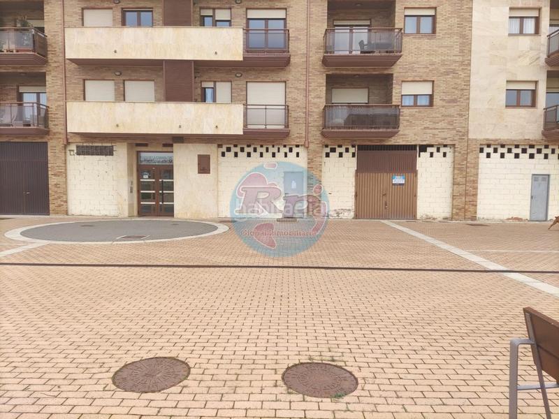 Foto 4b441224-a9ec-4663-9ba7-13f356583bbc. Locale commerciale in La Lastra León