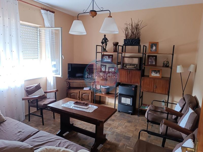 Foto cfe4d1c8-4363-41c7-93aa-216b211450e3. Casa amb calefacció a Villarejo de Órbigo