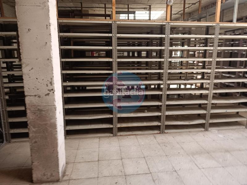 Foto c0fcb26e-5454-4ab1-84f8-6333553bd10f. Local comercial a Armunia León