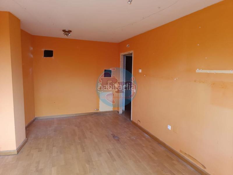 Foto 38720c89-ad69-452a-b54a-147e1f90e93b. Apartament amb calefacció aparcament a Valdefresno