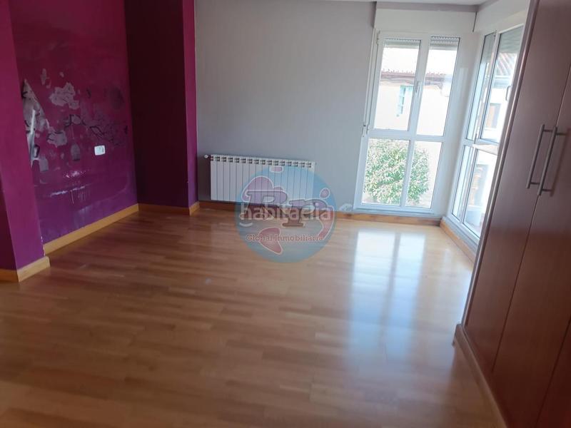 Foto 166f58ae-53d2-4158-8b99-7462cad51857. Xalet amb calefacció aparcament a Sariegos