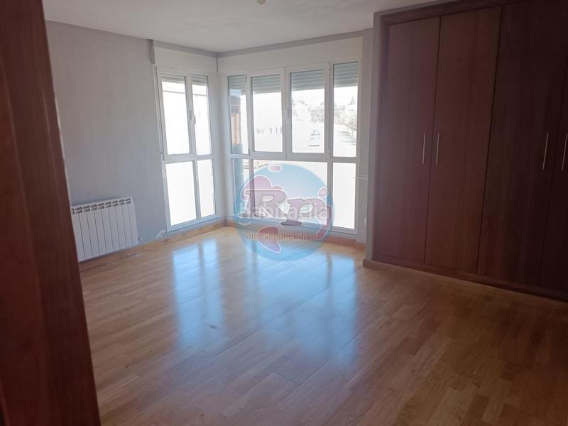 Foto 2a3b9342-dad5-45ad-b7e6-780bf6eab8a7. Xalet amb calefacció aparcament a Sariegos