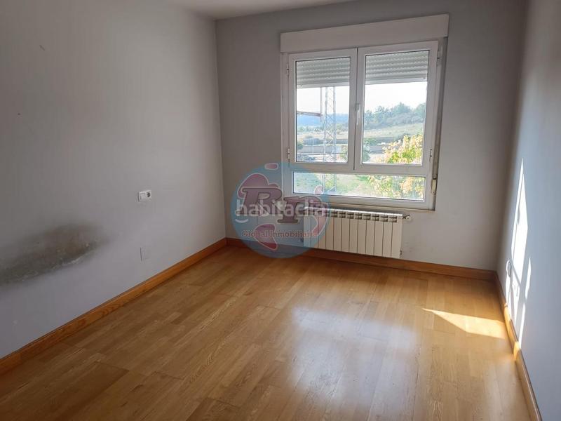 Foto 3d52f351-f91f-4cbd-bfa3-18642a0f4e60. Xalet amb calefacció aparcament a Sariegos