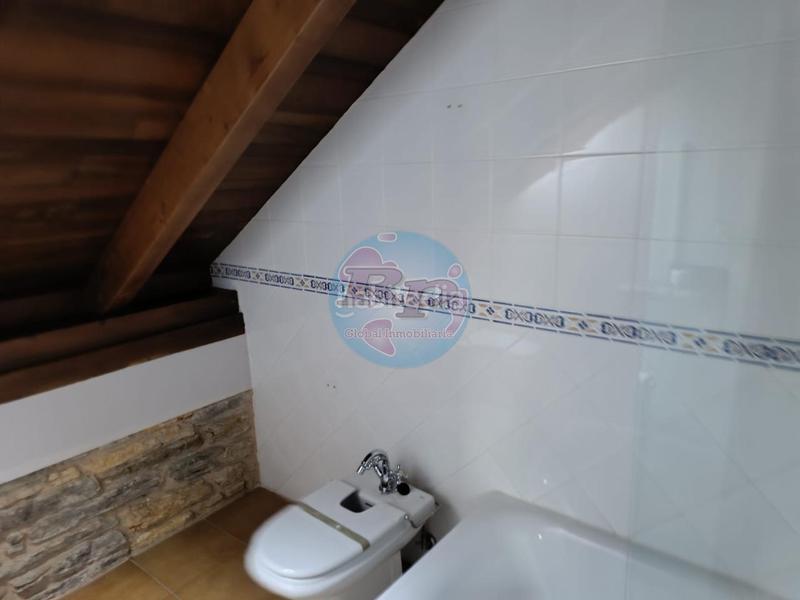 Foto 3015a752-df94-4681-ac59-7519a6793cf6. Casale con riscaldamento in Vega de Valcarce