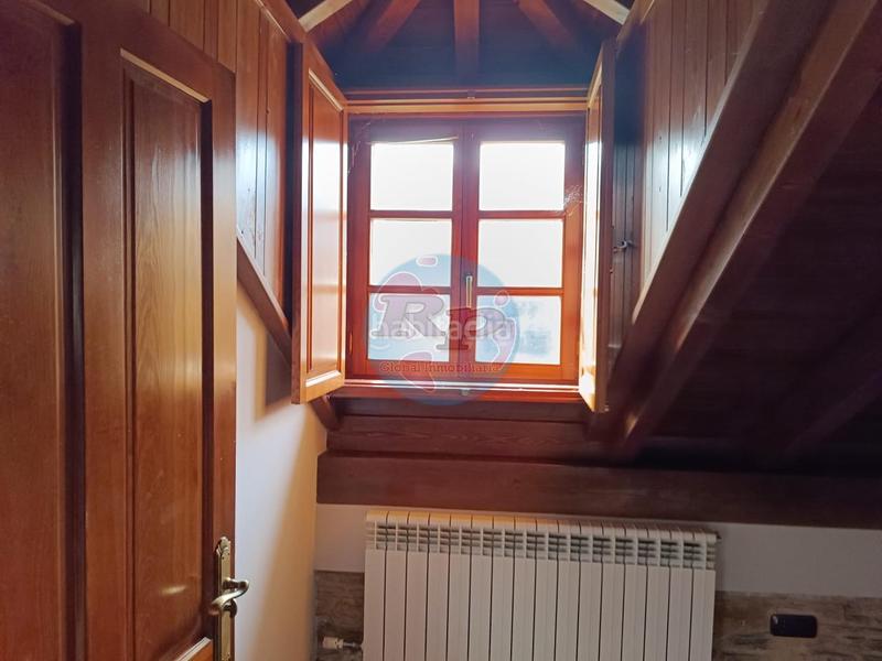 Foto cf10b5ea-a100-4312-8cbd-4abd970c1e05. Casale con riscaldamento in Vega de Valcarce