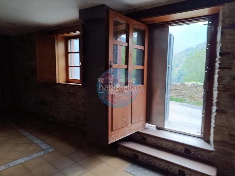 Foto e5c8488f-665e-4892-a7a8-108520e56298. Casale con riscaldamento in Vega de Valcarce