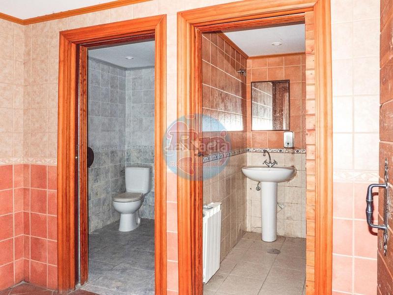 Foto 6a3d5840-a51f-4388-958d-4bfc49647a55. Masía en Barjas
