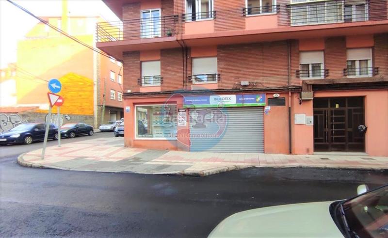 Foto f824dea3-d245-4d48-b2cb-03bc1efa5dae. Geschäftsraum in San Mamés - La Palomera León