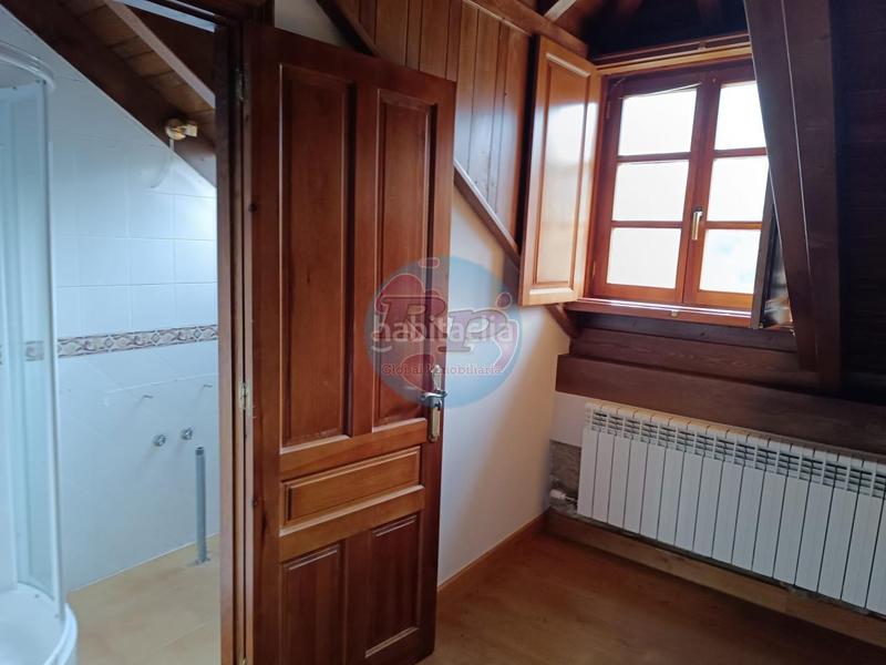 Foto 442b7c98-1312-4861-8039-50b0a44398bc. Casale con riscaldamento in Vega de Valcarce
