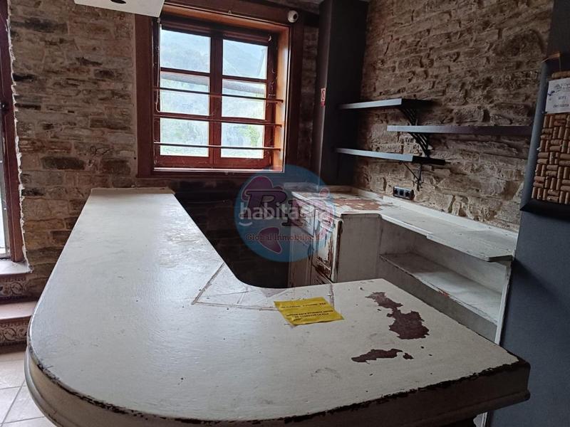 Foto bfad6b3a-1009-4d00-b060-27c291b2b38c. Casale con riscaldamento in Vega de Valcarce
