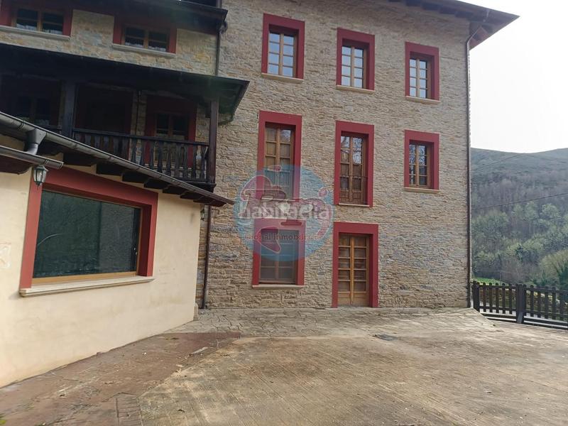 Foto d6738c71-3232-4bad-8407-69269288479e. Casale con riscaldamento in Vega de Valcarce