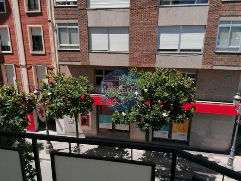 Foto ca9c08c6-7e80-48ae-a707-907b8ff88a94. Appartamento con riscaldamento in Centro Ponferrada