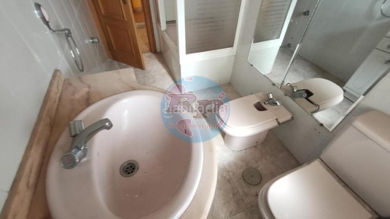 Foto 2d80ca95-eaa0-4761-882f-8be9ca6ebee1. Etagenwohnung mit heizung in Centro Ponferrada