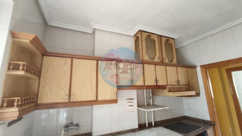 Foto 99dbd85f-af56-43d6-962d-e64d0173a415. Etagenwohnung mit heizung in Centro Ponferrada