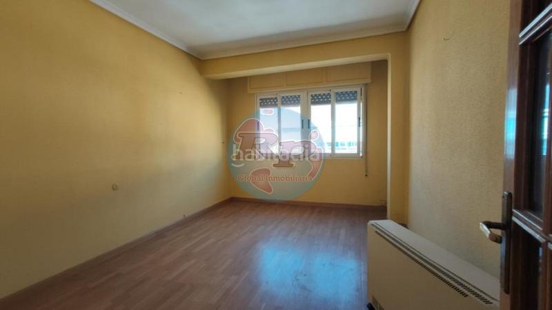 Foto b00e6423-47a7-4ac8-9bb1-6d04f8049a05. Etagenwohnung mit heizung in Centro Ponferrada