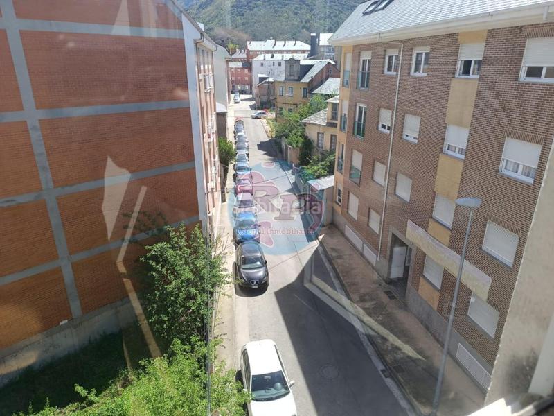 Foto 6f2e3773-9f23-4bc5-9446-2dd63859ef44. Piso en Flores de Sil - La Placa Ponferrada