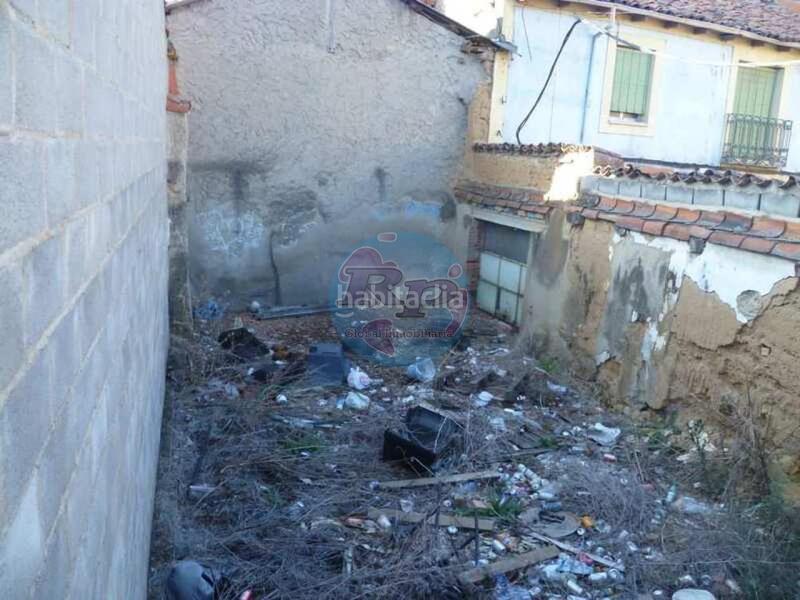 Foto e3ee8d7d-0fa4-41de-837d-5b9c431ada0d. Terreno residenziale in Puente Castro León