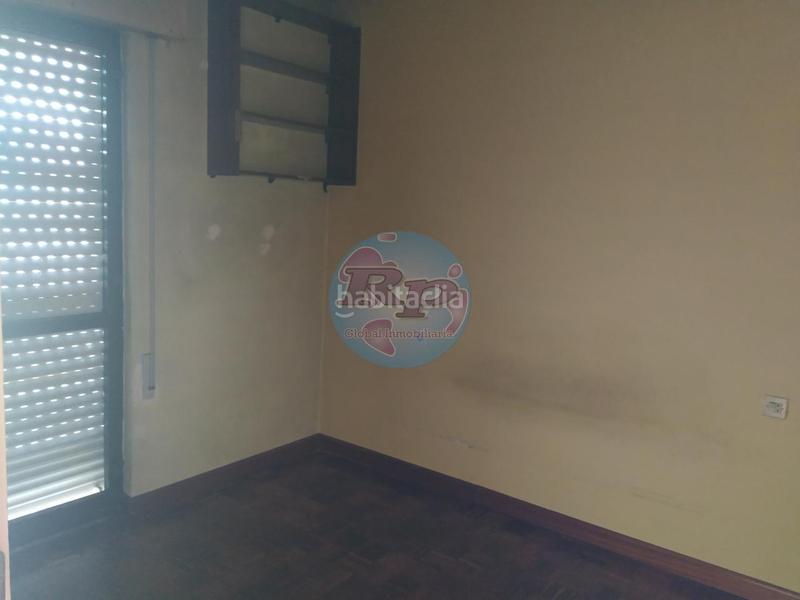 Foto f0a3de8d-1505-4356-aebf-f4a105d0e918. Pis amb calefacció aparcament a Armunia León