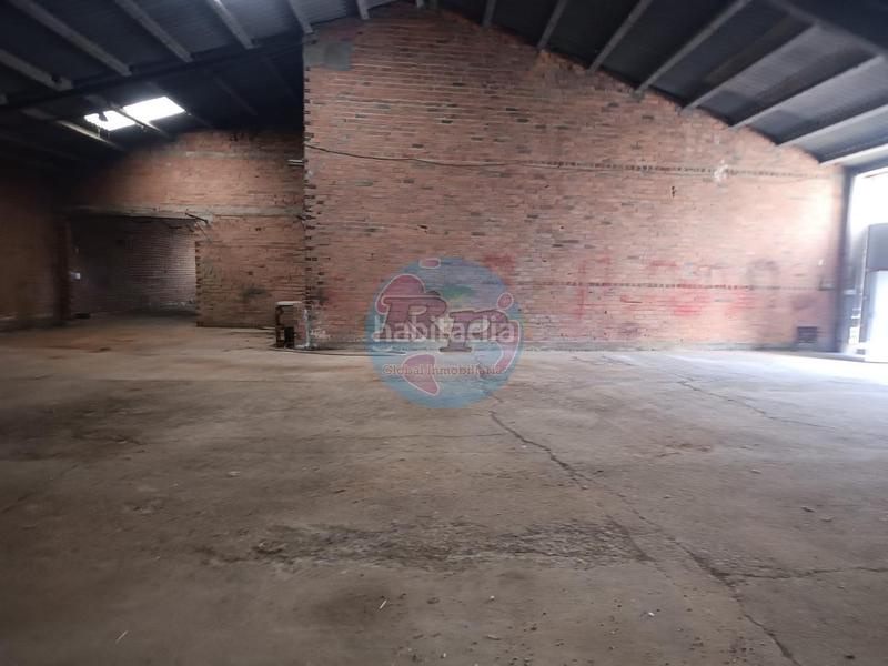Foto 052f6b49-2f03-4b41-9ee0-5bc5435951ac. Nave industrial en Zotes del Páramo