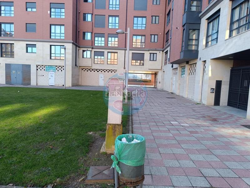 Foto 7815cb6e-1c01-48d2-8129-e346408341de. Local commercial dans San Claudio - La Chantría León