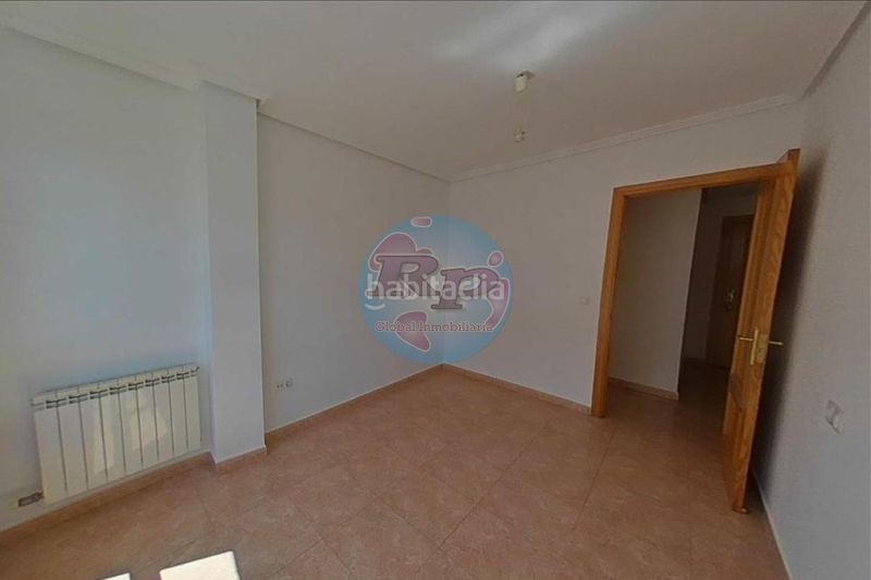 Foto 7adce722-9265-4933-b3f9-9fcd65611c6f. Apartament amb calefacció aparcament a Bembibre