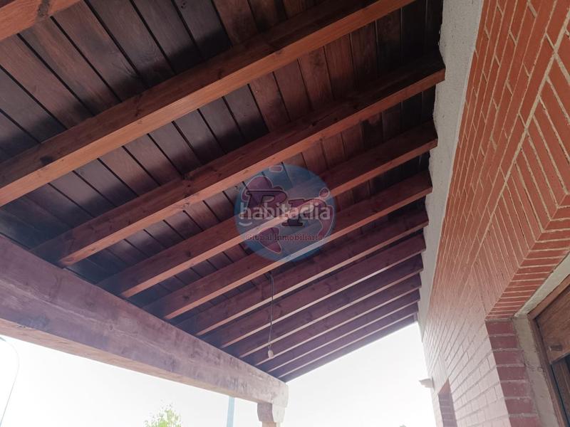 Foto e64b7c1d-6f39-4672-884a-394c017be2cc. Casa adosada en las lomas 1 en Valdefresno