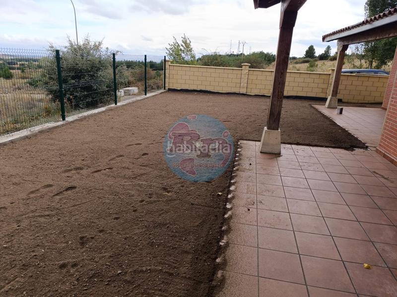 Foto 32e0c951-510a-48b4-8bc2-bb44a4d55518. Casa adossada a las lomas 1 a Valdefresno