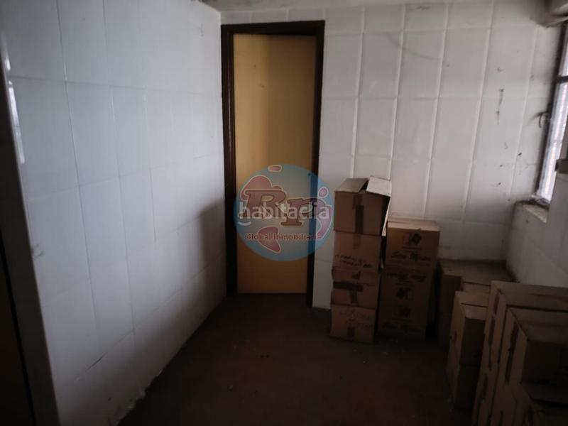 Foto 9e26d885-f3b0-4e63-b408-11e753330f8d. Nau industrial a Trobajo del camino