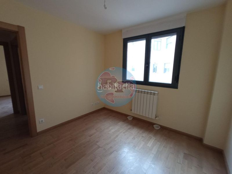 Foto d774c6fc-6e9b-40b5-b00a-71c298d9cd6d. Appartement avec chauffage parking dans El Soto León