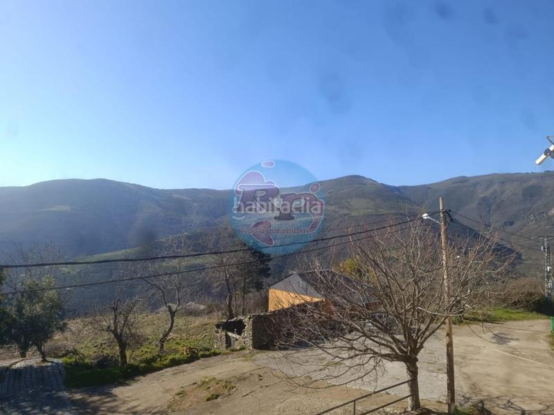 Foto 026cf81b-7f4a-4c7b-9a82-c1f83dd98751. Casa amb calefacció aparcament a Castrillo de Cabrera