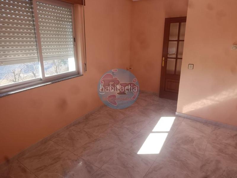 Foto 1e04745e-f4d5-4c99-981e-b1e52be23819. Casa con riscaldamento parcheggio in Castrillo de Cabrera