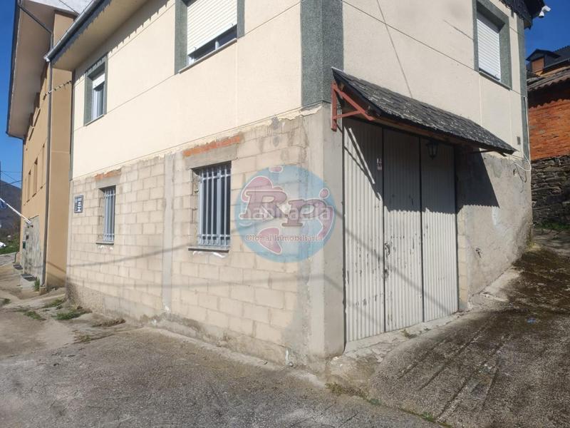 Foto 76f7bfd7-60a4-4e08-96f0-544557993fbe. Casa con riscaldamento parcheggio in Castrillo de Cabrera