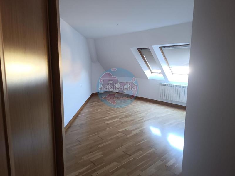 Foto 082460e3-9b50-438e-a955-7fa71fa45908. Dúplex amb calefacció a Armunia León